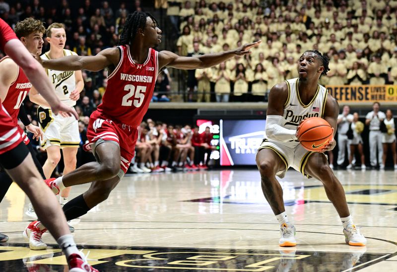 Wisconsin Badgers Look to Upset Purdue Boilermakers in Semifinal Clash; Johnny Smith Holds Key t...