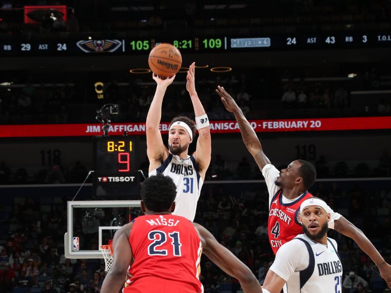 NEW ORLEANS, LA - JANUARY 29: Klay Thompson #31 of the Dallas Mavericks shoots the ball during the game against the New Orleans Pelicans on January 29, 2025 at the Smoothie King Center in New Orleans, Louisiana. NOTE TO USER: User expressly acknowledges and agrees that, by downloading and or using this Photograph, user is consenting to the terms and conditions of the Getty Images License Agreement. Mandatory Copyright Notice: Copyright 2025 NBAE (Photo by Layne Murdoch Jr./NBAE via Getty Images)