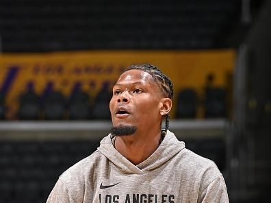 LOS ANGELES, CA - NOVEMBER 12: Cam Reddish #5 of the Los Angeles Lakers warms up before the game against the Portland Trail Blazers on November 12, 2023 at Crypto.Com Arena in Los Angeles, California. NOTE TO USER: User expressly acknowledges and agrees that, by downloading and/or using this Photograph, user is consenting to the terms and conditions of the Getty Images License Agreement. Mandatory Copyright Notice: Copyright 2023 NBAE (Photo by Andrew D. Bernstein/NBAE via Getty Images)