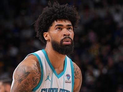 DENVER, CO - JANUARY 1: Nick Richards #4 of the Charlotte Hornets prepares to shoot a free throw during the game against the Denver Nuggets on January 1, 2024 at the Ball Arena in Denver, Colorado. NOTE TO USER: User expressly acknowledges and agrees that, by downloading and/or using this Photograph, user is consenting to the terms and conditions of the Getty Images License Agreement. Mandatory Copyright Notice: Copyright 2024 NBAE (Photo by Bart Young/NBAE via Getty Images)