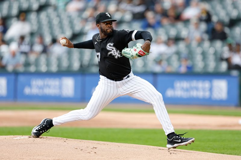 Sep 28, 2023; Chicago, Illinois, USA; Chicago White Sox starting pitcher Touki Toussaint (47) delivers a pitch against the Arizona Diamondbacks during the first inning at Guaranteed Rate Field. Mandatory Credit: Kamil Krzaczynski-USA TODAY Sports