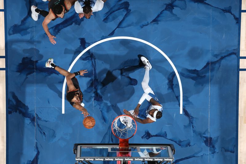 MINNEAPOLIS, MN -  APRIL 9:  Jordan Poole #13 of the Washington Wizards drives to the basket during the game against the Minnesota Timberwolves on April 9, 2024 at Target Center in Minneapolis, Minnesota. NOTE TO USER: User expressly acknowledges and agrees that, by downloading and or using this Photograph, user is consenting to the terms and conditions of the Getty Images License Agreement. Mandatory Copyright Notice: Copyright 2024 NBAE (Photo by David Sherman/NBAE via Getty Images)