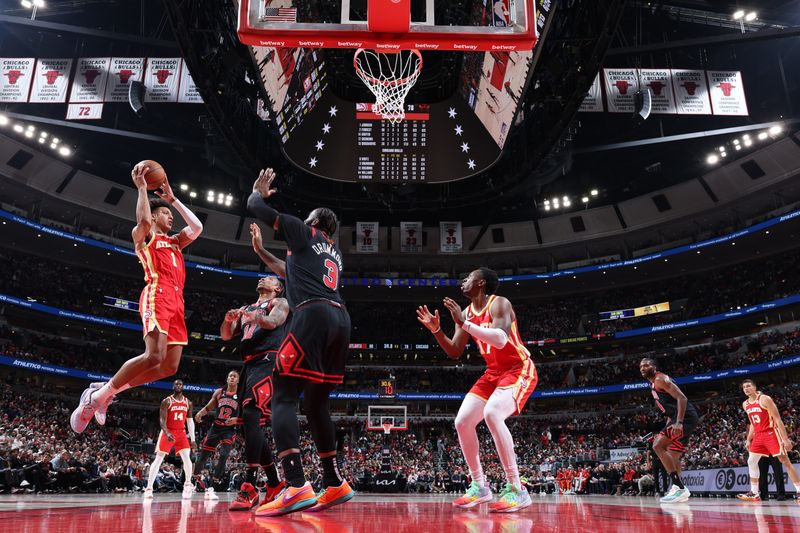 CHICAGO, IL - APRIL 4: Jalen Johnson #1 of the Atlanta Hawks drives to the basket during the game against the Chicago Bulls on April 4, 2023 at United Center in Chicago, Illinois. NOTE TO USER: User expressly acknowledges and agrees that, by downloading and or using this photograph, User is consenting to the terms and conditions of the Getty Images License Agreement. Mandatory Copyright Notice: Copyright 2023 NBAE (Photo by Jeff Haynes/NBAE via Getty Images)