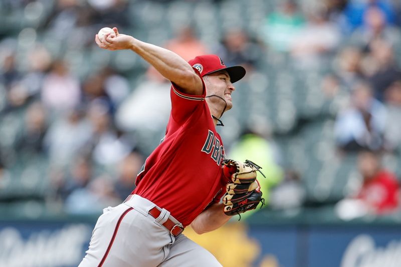 Sep 28, 2023; Chicago, Illinois, USA; Arizona Diamondbacks relief pitcher Bryce Jarvis (40) delivers a pitch against the Chicago White Sox during the first inning at Guaranteed Rate Field. Mandatory Credit: Kamil Krzaczynski-USA TODAY Sports