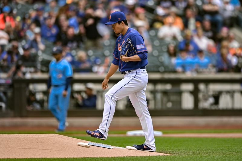 Jun 4, 2023; New York City, New York, USA; New York Mets starting pitcher Kodai Senga (34) takes the mound against the Toronto Blue Jays during the first inning at Citi Field. Mandatory Credit: John Jones-USA TODAY Sports