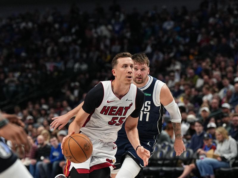 DALLAS, TX - MARCH 7: Duncan Robinson #55 of the Miami Heat drives to the basket during the game against the Dallas Mavericks on March 7, 2024 at the American Airlines Center in Dallas, Texas. NOTE TO USER: User expressly acknowledges and agrees that, by downloading and or using this photograph, User is consenting to the terms and conditions of the Getty Images License Agreement. Mandatory Copyright Notice: Copyright 2024 NBAE (Photo by Glenn James/NBAE via Getty Images)