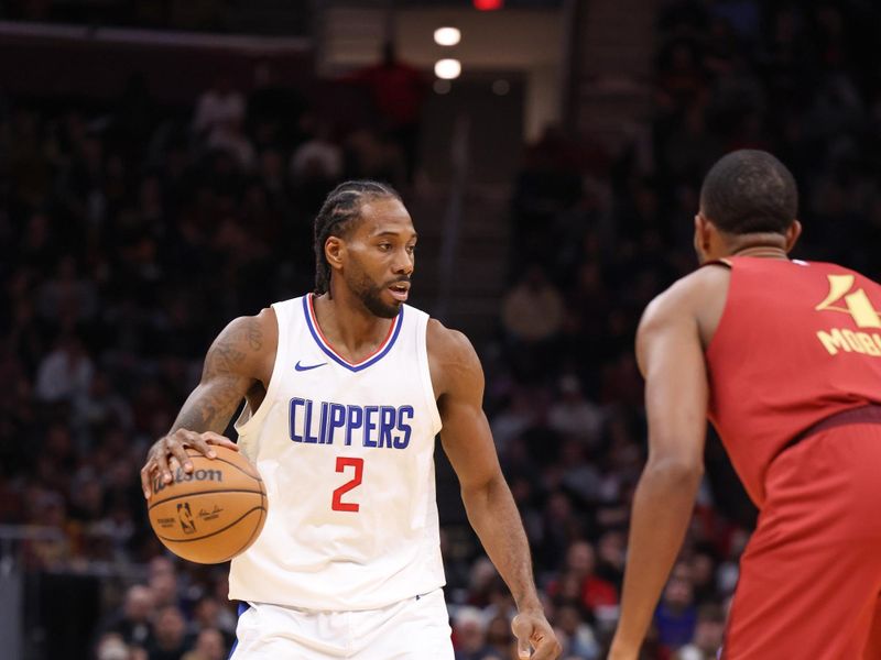 CLEVELAND, OH - JANUARY 29:  Kawhi Leonard #2 of the LA Clippers handles the ball during the game  on January 29, 2024 at Rocket Mortgage FieldHouse in Cleveland, Ohio. NOTE TO USER: User expressly acknowledges and agrees that, by downloading and/or using this Photograph, user is consenting to the terms and conditions of the Getty Images License Agreement. Mandatory Copyright Notice: Copyright 2024 NBAE (Photo by  Lauren Leigh Bacho/NBAE via Getty Images)