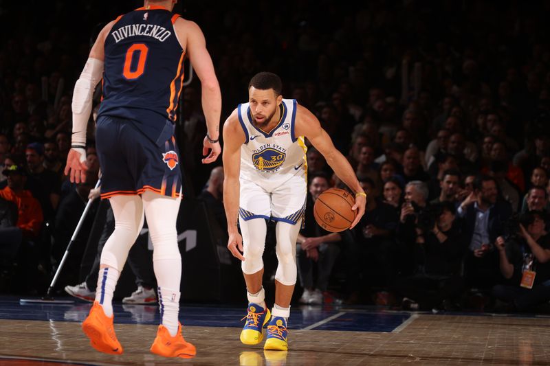 NEW YORK, NY - FEBRUARY 29: Stephen Curry #30 of the Golden State Warriors dribbles the ball during the game against the New York Knicks on January 29, 2024 at Madison Square Garden in New York City, New York.  NOTE TO USER: User expressly acknowledges and agrees that, by downloading and or using this photograph, User is consenting to the terms and conditions of the Getty Images License Agreement. Mandatory Copyright Notice: Copyright 2024 NBAE  (Photo by Nathaniel S. Butler/NBAE via Getty Images)