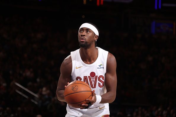 NEW YORK, NY - NOVEMBER 1: Caris LeVert #3 of the Cleveland Cavaliers prepares to shoot a free throw during the game against the New York Knicks on November 1, 2023 at Madison Square Garden in New York City, New York.  NOTE TO USER: User expressly acknowledges and agrees that, by downloading and or using this photograph, User is consenting to the terms and conditions of the Getty Images License Agreement. Mandatory Copyright Notice: Copyright 2023 NBAE  (Photo by Nathaniel S. Butler/NBAE via Getty Images)