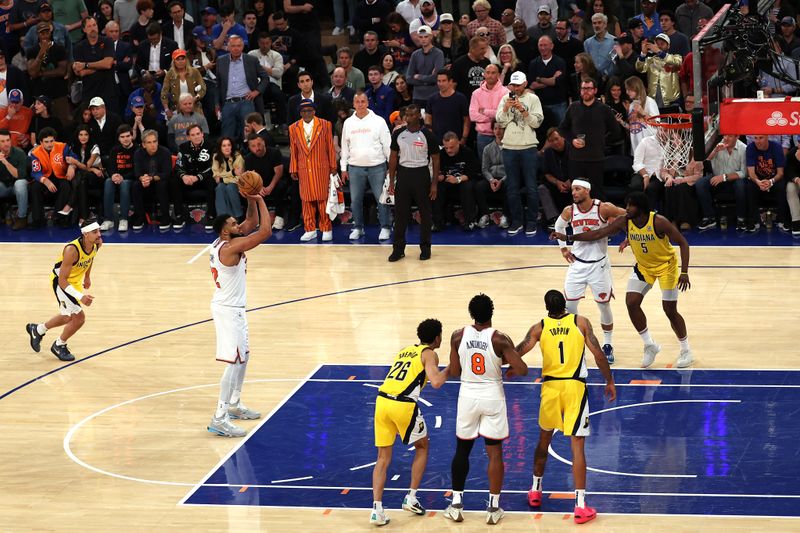 NEW YORK, NEW YORK - MAY 29: Karl-Anthony Towns #32 of the New York Knicks shoots a free throw against the Indiana Pacers during the fourth quarter in Game Five of the Eastern Conference Finals of the 2025 NBA Playoffs at Madison Square Garden on May 29, 2025 in New York City. NOTE TO USER: User expressly acknowledges and agrees that, by downloading and or using this photograph, User is consenting to the terms and conditions of the Getty Images License Agreement. (Photo by Al Bello/Getty Images)