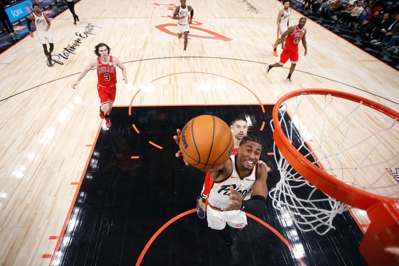 DETROIT, MI - NOVEMBER 18: Jaden Ivey #23 of the Detroit Pistons drives to the basket during the game against the Chicago Bulls on November 18, 2024 at Little Caesars Arena in Detroit, Michigan. NOTE TO USER: User expressly acknowledges and agrees that, by downloading and/or using this photograph, User is consenting to the terms and conditions of the Getty Images License Agreement. Mandatory Copyright Notice: Copyright 2024 NBAE (Photo by Brian Sevald/NBAE via Getty Images)