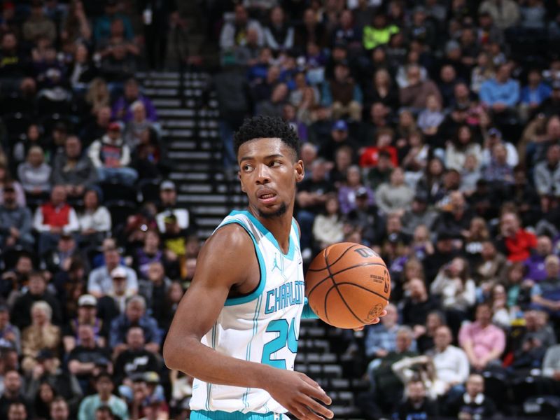 SALT LAKE CITY, UT - FEBRUARY 22: Brandon Miller #24 of the Charlotte Hornets looks to pass the ball during the game against the Utah Jazz on February 22, 2024 at Delta Center in Salt Lake City, Utah. NOTE TO USER: User expressly acknowledges and agrees that, by downloading and or using this Photograph, User is consenting to the terms and conditions of the Getty Images License Agreement. Mandatory Copyright Notice: Copyright 2024 NBAE (Photo by Melissa Majchrzak/NBAE via Getty Images)