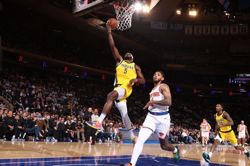 NEW YORK, NY - OCTOBER 25: Jarace Walker #5 of the Indiana Pacers drives to the basket during the game against the New York Knicks on October 25, 2024 at Madison Square Garden in New York City, New York.  NOTE TO USER: User expressly acknowledges and agrees that, by downloading and or using this photograph, User is consenting to the terms and conditions of the Getty Images License Agreement. Mandatory Copyright Notice: Copyright 2024 NBAE  (Photo by David L. Nemec/NBAE via Getty Images)