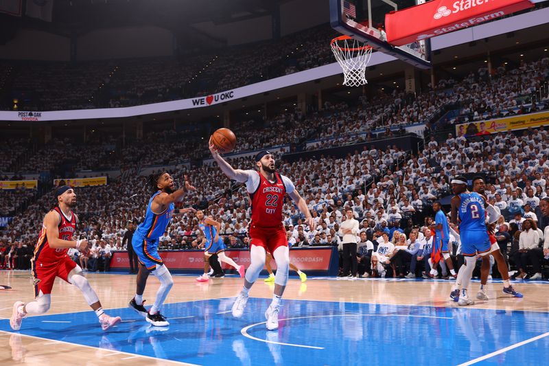 OKLAHOMA CITY, OK - APRIL 24: Larry Nance Jr. #22 of the New Orleans Pelicans drives to the basket during the game against the Oklahoma City Thunder during Round 1 Game 2 of the 2024 NBA Playoffs on April 24, 2024 at Paycom Arena in Oklahoma City, Oklahoma. NOTE TO USER: User expressly acknowledges and agrees that, by downloading and or using this photograph, User is consenting to the terms and conditions of the Getty Images License Agreement. Mandatory Copyright Notice: Copyright 2024 NBAE (Photo by Zach Beeker/NBAE via Getty Images)