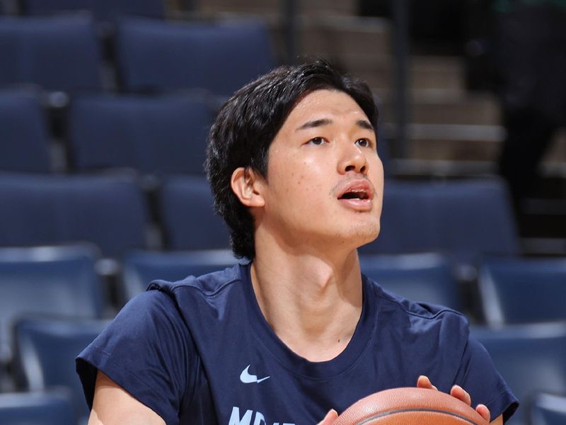 MEMPHIS, TN - FEBRUARY 15: Yuta Watanabe #18 of the Memphis Grizzlies warms up before the game against the Milwaukee Bucks on February 15, 2024 at FedExForum in Memphis, Tennessee. NOTE TO USER: User expressly acknowledges and agrees that, by downloading and or using this photograph, User is consenting to the terms and conditions of the Getty Images License Agreement. Mandatory Copyright Notice: Copyright 2024 NBAE (Photo by Stephen Gosling/NBAE via Getty Images)