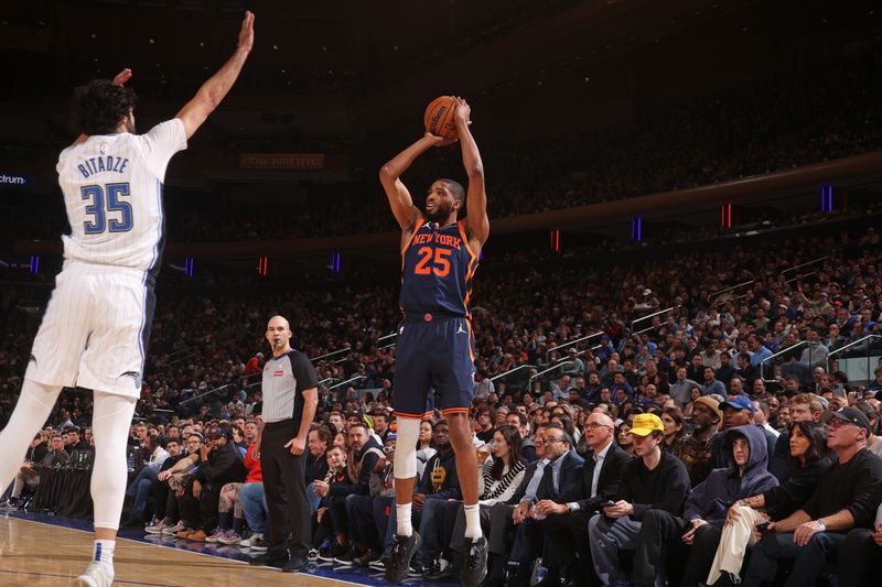 NEW YORK, NY - JANUARY 6: Mikal Bridges #25 of the New York Knicks shoots the ball during the game against the Orlando Magic on January 6, 2025 at Madison Square Garden in New York City, New York.  NOTE TO USER: User expressly acknowledges and agrees that, by downloading and or using this photograph, User is consenting to the terms and conditions of the Getty Images License Agreement. Mandatory Copyright Notice: Copyright 2025 NBAE  (Photo by Nathaniel S. Butler/NBAE via Getty Images)