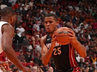 MIAMI, FL - DECEMBER 8: Orlando Robinson #25 of the Miami Heat handles the ball during the game against the Cleveland Cavaliers on December 8, 2023 at Kaseya Center in Miami, Florida. NOTE TO USER: User expressly acknowledges and agrees that, by downloading and or using this Photograph, user is consenting to the terms and conditions of the Getty Images License Agreement. Mandatory Copyright Notice: Copyright 2023 NBAE (Photo by Issac Baldizon/NBAE via Getty Images)