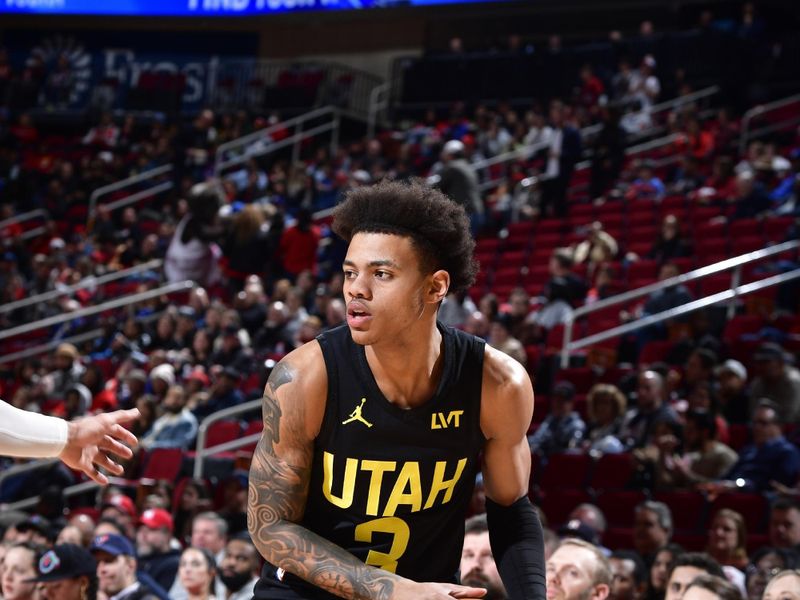 HOUSTON, TX - JANUARY 20: Keyonte George #3 of the Utah Jazz looks to pass the ball during the game against the Houston Rockets on January 20, 2024 at the Toyota Center in Houston, Texas. NOTE TO USER: User expressly acknowledges and agrees that, by downloading and or using this photograph, User is consenting to the terms and conditions of the Getty Images License Agreement. Mandatory Copyright Notice: Copyright 2024 NBAE (Photo by Logan Riely/NBAE via Getty Images)