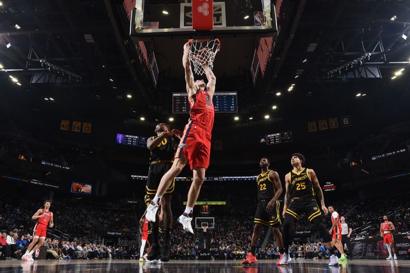 SAN FRANCISCO, CA - JANUARY 10:  Cody Zeller #40 of the New Orleans Pelicans goes to the basket during the game on January 10, 2024 at Chase Center in San Francisco, California. NOTE TO USER: User expressly acknowledges and agrees that, by downloading and or using this photograph, user is consenting to the terms and conditions of Getty Images License Agreement. Mandatory Copyright Notice: Copyright 2024 NBAE (Photo by Noah Graham/NBAE via Getty Images)