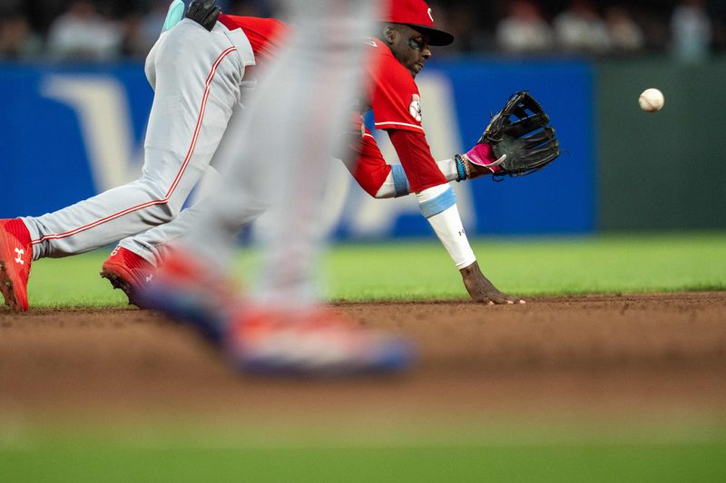 Aug 29, 2023; San Francisco, California, USA;  Cincinnati Reds shortstop Elly De La Cruz (44) fields a line drive by San Francisco Giants right fielder Luis Matos (29) during the fourth inning at Oracle Park. Mandatory Credit: Neville E. Guard-USA TODAY Sports