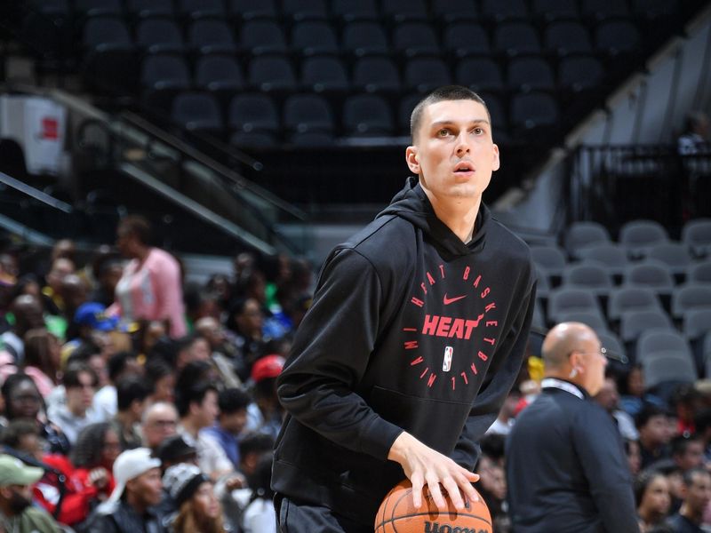 SAN ANTONIO, TX - FEBRUARY 1: Tyler Herro #14 of the Miami Heat warms up before the game against the San Antonio Spurs on February 1, 2025 at the Frost Bank Center in San Antonio, Texas. NOTE TO USER: User expressly acknowledges and agrees that, by downloading and or using this photograph, user is consenting to the terms and conditions of the Getty Images License Agreement. Mandatory Copyright Notice: Copyright 2025 NBAE (Photos by Michael Gonzales/NBAE via Getty Images)