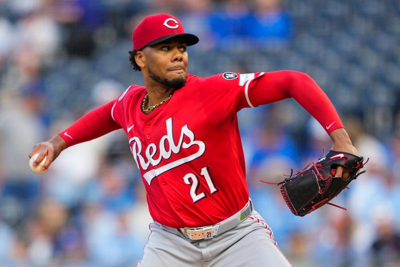 May 28, 2025; Kansas City, Missouri, USA; Cincinnati Reds starting pitcher Hunter Greene (21) pitches during the first inning against the Kansas City Royals at Kauffman Stadium. Mandatory Credit: Jay Biggerstaff-Imagn Images