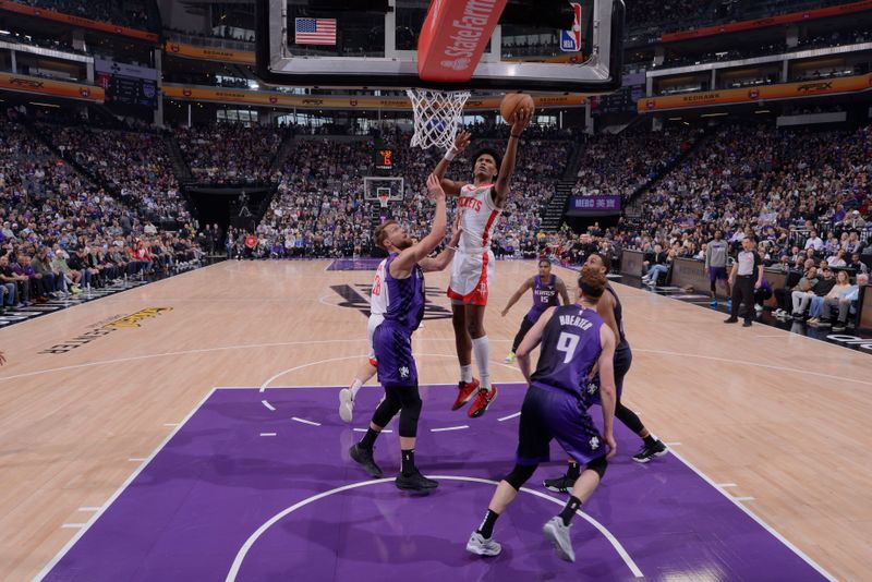 SACRAMENTO, CA - MARCH 10: Jalen Green #4 of the Houston Rockets drives to the basket during the game against the Sacramento Kings on March 10, 2024 at Golden 1 Center in Sacramento, California. NOTE TO USER: User expressly acknowledges and agrees that, by downloading and or using this Photograph, user is consenting to the terms and conditions of the Getty Images License Agreement. Mandatory Copyright Notice: Copyright 2024 NBAE (Photo by Rocky Widner/NBAE via Getty Images)