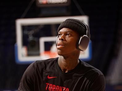 DETROIT, MI - DECEMBER 30: Dennis Schroder #17 of the Toronto Raptors warms up before the game against the Detroit Pistons on December 30, 2023 at Little Caesars Arena in Detroit, Michigan. NOTE TO USER: User expressly acknowledges and agrees that, by downloading and/or using this photograph, User is consenting to the terms and conditions of the Getty Images License Agreement. Mandatory Copyright Notice: Copyright 2023 NBAE (Photo by Brian Sevald/NBAE via Getty Images)