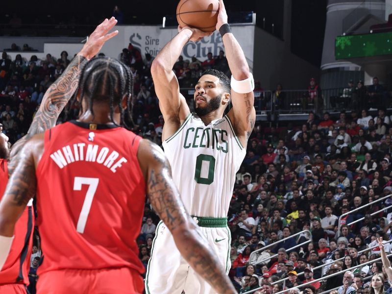 HOUSTON, TX - JANUARY 3: Jayson Tatum #0 of the Boston Celtics shoots the ball during the game against the Houston Rockets  on January 3, 2025 at the Toyota Center in Houston, Texas. NOTE TO USER: User expressly acknowledges and agrees that, by downloading and or using this photograph, User is consenting to the terms and conditions of the Getty Images License Agreement. Mandatory Copyright Notice: Copyright 2025 NBAE (Photo by Logan Riely/NBAE via Getty Images)