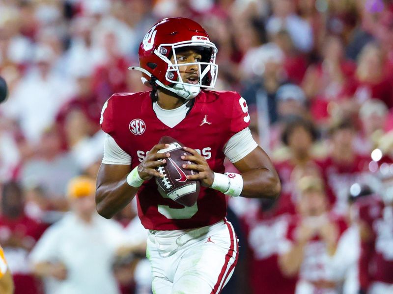 Tennessee Volunteers vs Oklahoma Sooners: Key Performer DeSean Bishop Set to Shine