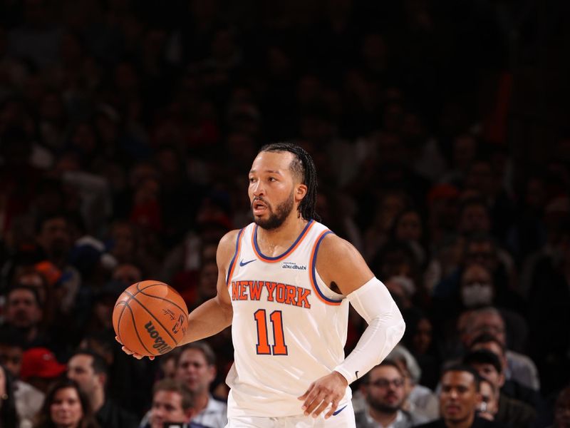 NEW YORK, NY - NOVEMBER 13: Jalen Brunson #11 of the New York Knicks dribbles the ball during the game against the Chicago Bulls on November 13, 2024 at Madison Square Garden in New York City, New York.  NOTE TO USER: User expressly acknowledges and agrees that, by downloading and or using this photograph, User is consenting to the terms and conditions of the Getty Images License Agreement. Mandatory Copyright Notice: Copyright 2024 NBAE  (Photo by Joe Murphy/NBAE via Getty Images)