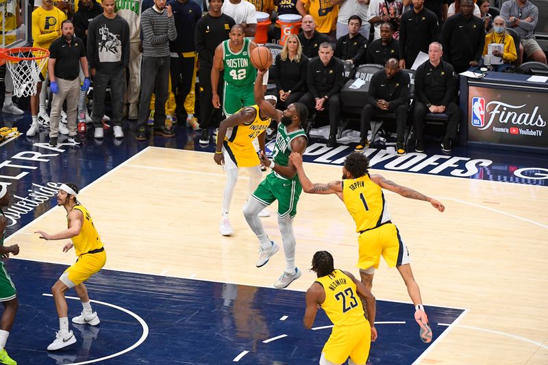 INDIANAPOLIS, IN - MAY 27:  Jaylen Brown #7 of the Boston Celtics goes to the basket during the game against the Indiana Pacers during Game 4 of the Eastern Conference Finals of the 2024 NBA Playoffs on May 27, 2024 at Gainbridge Fieldhouse in Indianapolis, Indiana. NOTE TO USER: User expressly acknowledges and agrees that, by downloading and or using this Photograph, user is consenting to the terms and conditions of the Getty Images License Agreement. Mandatory Copyright Notice: Copyright 2024 NBAE (Photo by Brian Babineau/NBAE via Getty Images)