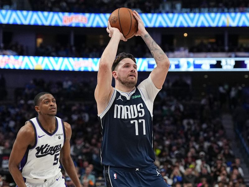 DALLAS, TX - JANUARY 27: Luka Doncic #77 of the Dallas Mavericks shoots the ball during the game   on January 27, 2024 at the American Airlines Center in Dallas, Texas. NOTE TO USER: User expressly acknowledges and agrees that, by downloading and or using this photograph, User is consenting to the terms and conditions of the Getty Images License Agreement. Mandatory Copyright Notice: Copyright 2024 NBAE (Photo by Glenn James/NBAE via Getty Images)