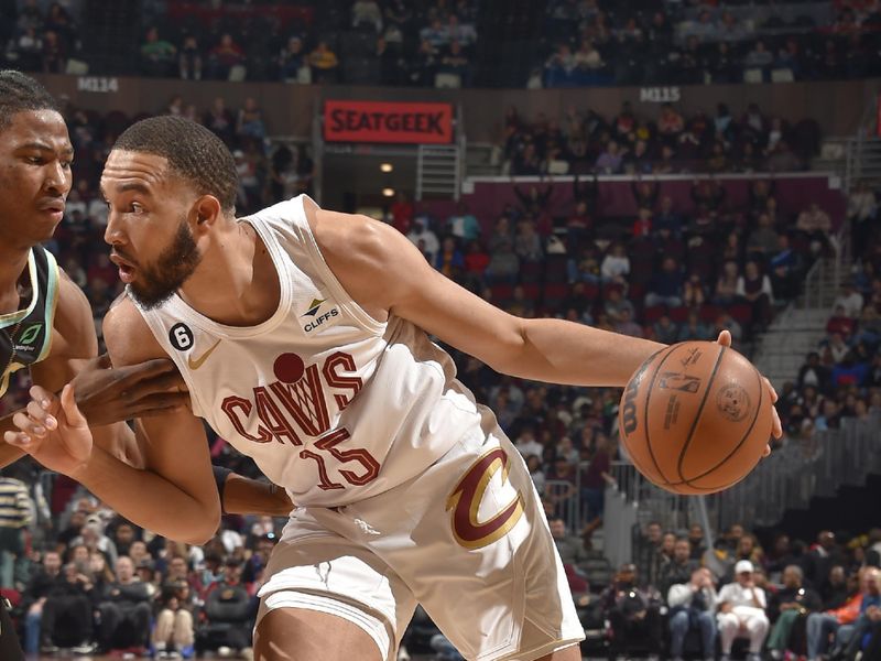 CLEVELAND, OH - APRIL 9: Isaiah Mobley #15 of the Cleveland Cavaliers drives to the basket during the game against the Charlotte Hornets on April 9, 2023 at Rocket Mortgage FieldHouse in Cleveland, Ohio. NOTE TO USER: User expressly acknowledges and agrees that, by downloading and/or using this Photograph, user is consenting to the terms and conditions of the Getty Images License Agreement. Mandatory Copyright Notice: Copyright 2023 NBAE (Photo by David Liam Kyle/NBAE via Getty Images)