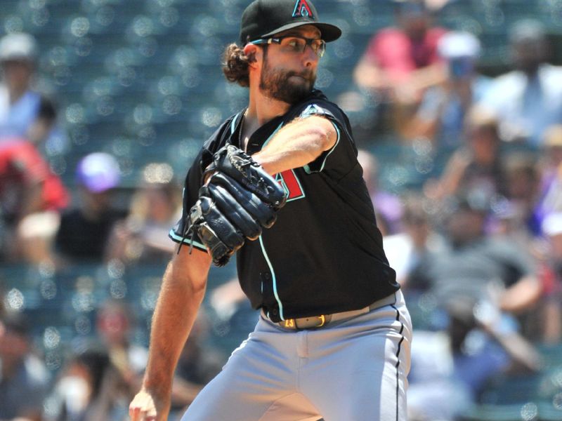 Jun 25, 2025; Chicago, Illinois, USA; Arizona Diamondbacks pitcher Zac Gallen pitches during the first inning against the Chicago White Sox at Rate Field. Mandatory Credit: Patrick Gorski-Imagn Images
