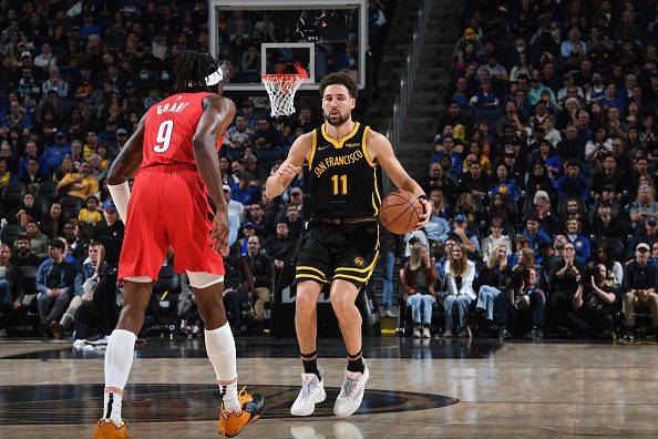 SAN FRANCISCO, CA - DECEMBER 23: Klay Thompson #11 of the Golden State Warriors dribbles the ball during the game against the Portland Trail Blazers on December 23, 2023 at Chase Center in San Francisco, California. NOTE TO USER: User expressly acknowledges and agrees that, by downloading and or using this photograph, user is consenting to the terms and conditions of Getty Images License Agreement. Mandatory Copyright Notice: Copyright 2023 NBAE (Photo by Noah Graham/NBAE via Getty Images)