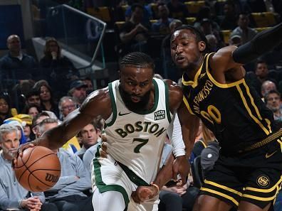 SAN FRANCISCO, CA - DECEMBER 19:  Jaylen Brown #7 of the Boston Celtics handles the ball during the game against the Golden State Warriors on December 19, 2023 at Chase Center in San Francisco, California. NOTE TO USER: User expressly acknowledges and agrees that, by downloading and or using this photograph, user is consenting to the terms and conditions of Getty Images License Agreement. Mandatory Copyright Notice: Copyright 2023 NBAE (Photo by Noah Graham/NBAE via Getty Images)