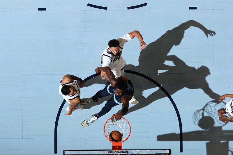 MEMPHIS, TN - JANUARY 29:  Jaren Jackson Jr. #13 of the Memphis Grizzlies dunks the ball during the game against the Sacramento Kings on January 29, 2024 at FedExForum in Memphis, Tennessee. NOTE TO USER: User expressly acknowledges and agrees that, by downloading and or using this photograph, User is consenting to the terms and conditions of the Getty Images License Agreement. Mandatory Copyright Notice: Copyright 2024 NBAE (Photo by Joe Murphy/NBAE via Getty Images)