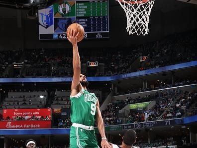 MEMPHIS, TN - NOVEMBER 19: Derrick White #9 of the Boston Celtics drives to the basket during the game against the Memphis Grizzlies on November 19, 2023 at FedExForum in Memphis, Tennessee. NOTE TO USER: User expressly acknowledges and agrees that, by downloading and or using this photograph, User is consenting to the terms and conditions of the Getty Images License Agreement. Mandatory Copyright Notice: Copyright 2023 NBAE (Photo by Joe Murphy/NBAE via Getty Images)