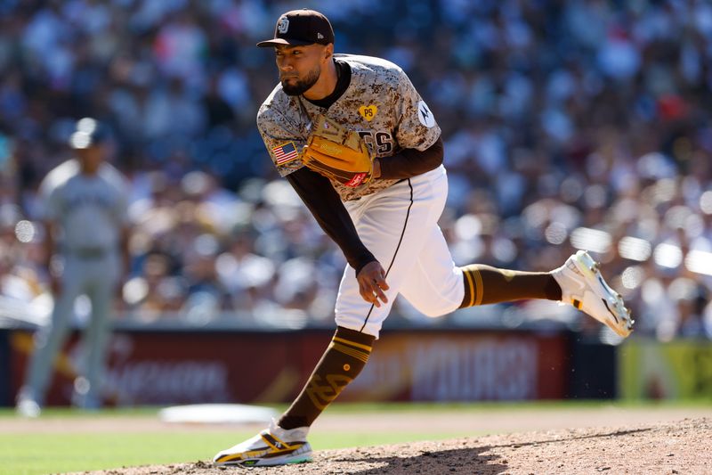 May 26, 2024; San Diego, California, USA; San Diego Padres relief pitcher Robert Suarez (75) throws a pitch in the ninth inning against the New York Yankees at Petco Park. Mandatory Credit: David Frerker-USA TODAY Sports