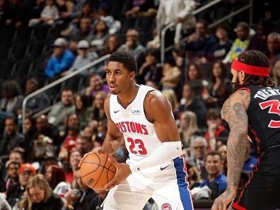 DETROIT, MI - DECEMBER 30: Jaden Ivey #23 of the Detroit Pistons looks to pass the ball during the game against the Toronto Raptors on December 30, 2023 at Little Caesars Arena in Detroit, Michigan. NOTE TO USER: User expressly acknowledges and agrees that, by downloading and/or using this photograph, User is consenting to the terms and conditions of the Getty Images License Agreement. Mandatory Copyright Notice: Copyright 2023 NBAE (Photo by Brian Sevald/NBAE via Getty Images)