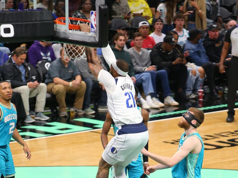 CHARLOTTE, NC - APRIL 9: Daniel Gafford #21 of the Dallas Mavericks dunks the ball during the game against the Charlotte Hornets on April 9, 2024 at Spectrum Center in Charlotte, North Carolina. NOTE TO USER: User expressly acknowledges and agrees that, by downloading and or using this photograph, User is consenting to the terms and conditions of the Getty Images License Agreement. Mandatory Copyright Notice: Copyright 2024 NBAE (Photo by Kent Smith/NBAE via Getty Images)