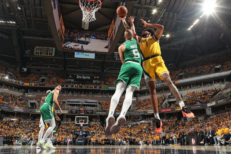 INDIANAPOLIS, IN - MAY 27: Obi Toppin #1 of the Indiana Pacers drives to the basket during the game against the Boston Celtics during Game 4 of the Eastern Conference Finals of the 2024 NBA Playoffs on May 27, 2024 at Gainbridge Fieldhouse in Indianapolis, Indiana. NOTE TO USER: User expressly acknowledges and agrees that, by downloading and or using this Photograph, user is consenting to the terms and conditions of the Getty Images License Agreement. Mandatory Copyright Notice: Copyright 2024 NBAE (Photo by Nathaniel S. Butler/NBAE via Getty Images)