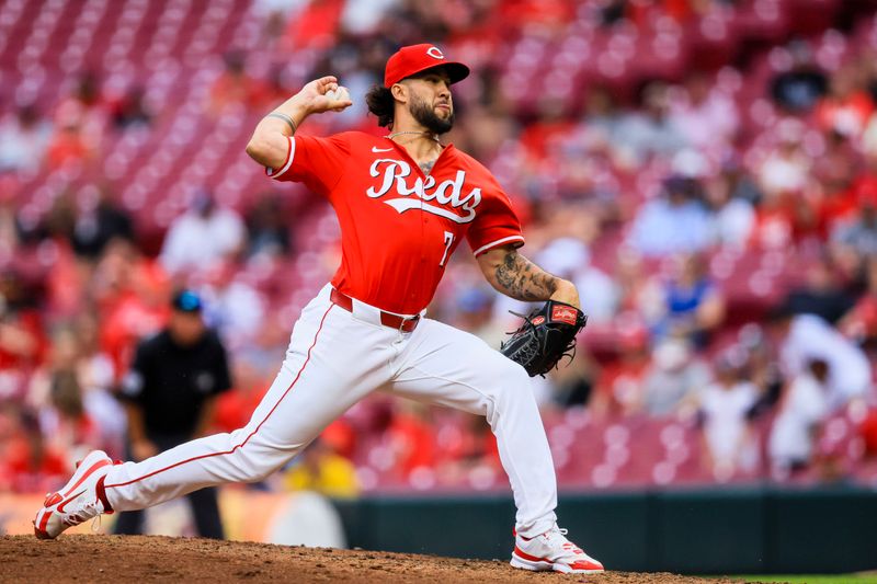 Jun 7, 2025; Cincinnati, Ohio, USA; Cincinnati Reds relief pitcher Lyon Richardson (72) pitches against the Arizona Diamondbacks in the ninth inning at Great American Ball Park. Mandatory Credit: Katie Stratman-Imagn Images