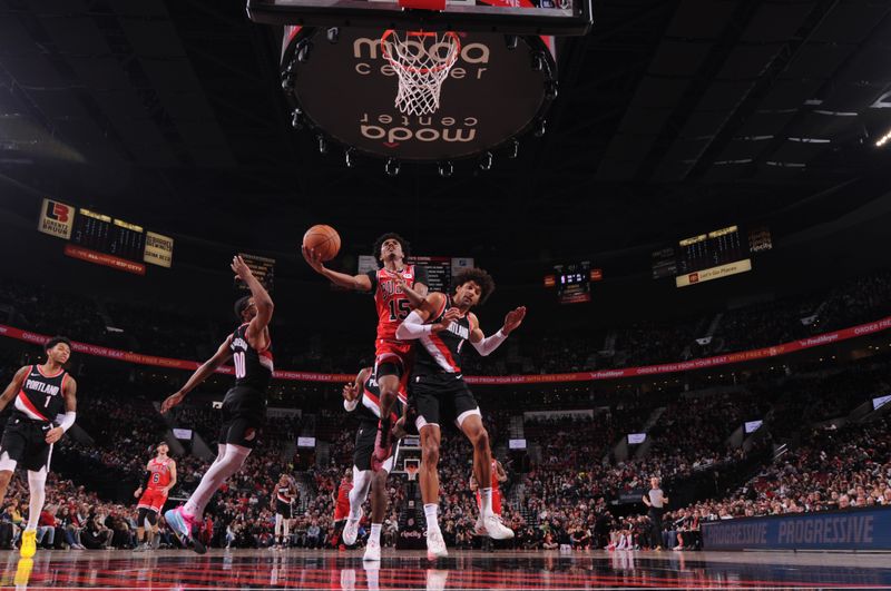 PORTLAND, OR - JANUARY 28: Julian Phillips #15 of the Chicago Bulls drives to the basket during the game against the Portland Trail Blazers on January 28, 2024 at the Moda Center Arena in Portland, Oregon. NOTE TO USER: User expressly acknowledges and agrees that, by downloading and or using this photograph, user is consenting to the terms and conditions of the Getty Images License Agreement. Mandatory Copyright Notice: Copyright 2024 NBAE (Photo by Cameron Browne/NBAE via Getty Images)