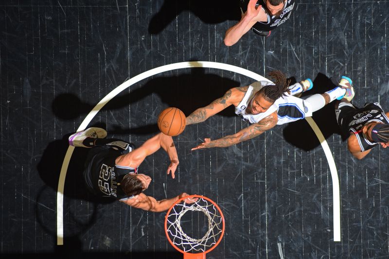 SAN ANTONIO, TX - MARCH 14: Markelle Fultz #20 of the Orlando Magic drives to the basket during the game against the San Antonio Spurs on March 14, 2023 at the AT&T Center in San Antonio, Texas. NOTE TO USER: User expressly acknowledges and agrees that, by downloading and or using this photograph, user is consenting to the terms and conditions of the Getty Images License Agreement. Mandatory Copyright Notice: Copyright 2023 NBAE (Photos by Michael Gonzales/NBAE via Getty Images)