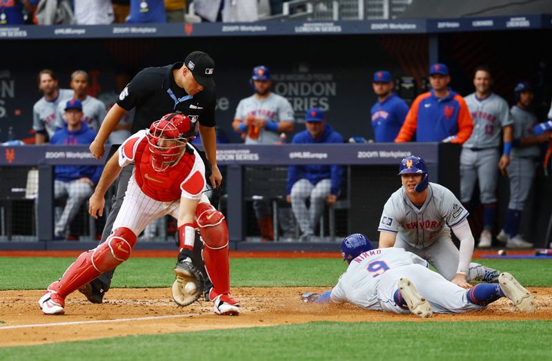 Phillies Set to Carve Their Path to Victory Against Mets in Citi Field Spectacle