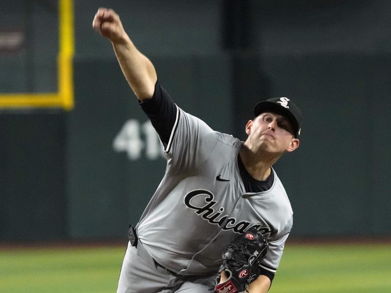 Jun 14, 2024; Phoenix, Arizona, USA; Chicago White Sox pitcher Chris Flexen (77) throws against the Arizona Diamondbacks in the first inning at Chase Field. Mandatory Credit: Rick Scuteri-USA TODAY Sports