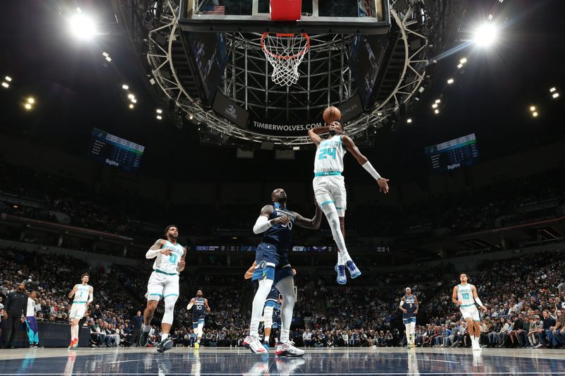 MINNEAPOLIS, MN -  NOVEMBER 4: Brandon Miller #24 of the Charlotte Hornets dunks the ball during the game against the Minnesota Timberwolves on November 4, 2024 at Target Center in Minneapolis, Minnesota. NOTE TO USER: User expressly acknowledges and agrees that, by downloading and or using this Photograph, user is consenting to the terms and conditions of the Getty Images License Agreement. Mandatory Copyright Notice: Copyright 2024 NBAE (Photo by David Sherman/NBAE via Getty Images)