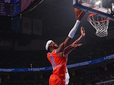 OKLAHOMA CITY, OK - DECEMBER 23: Shai Gilgeous-Alexander #2 of the Oklahoma City Thunder drives to the basket during the game against the Los Angeles Lakers on December 23, 2023 at Paycom Arena in Oklahoma City, Oklahoma. NOTE TO USER: User expressly acknowledges and agrees that, by downloading and or using this photograph, User is consenting to the terms and conditions of the Getty Images License Agreement. Mandatory Copyright Notice: Copyright 2023 NBAE (Photo by Zach Beeker/NBAE via Getty Images)
